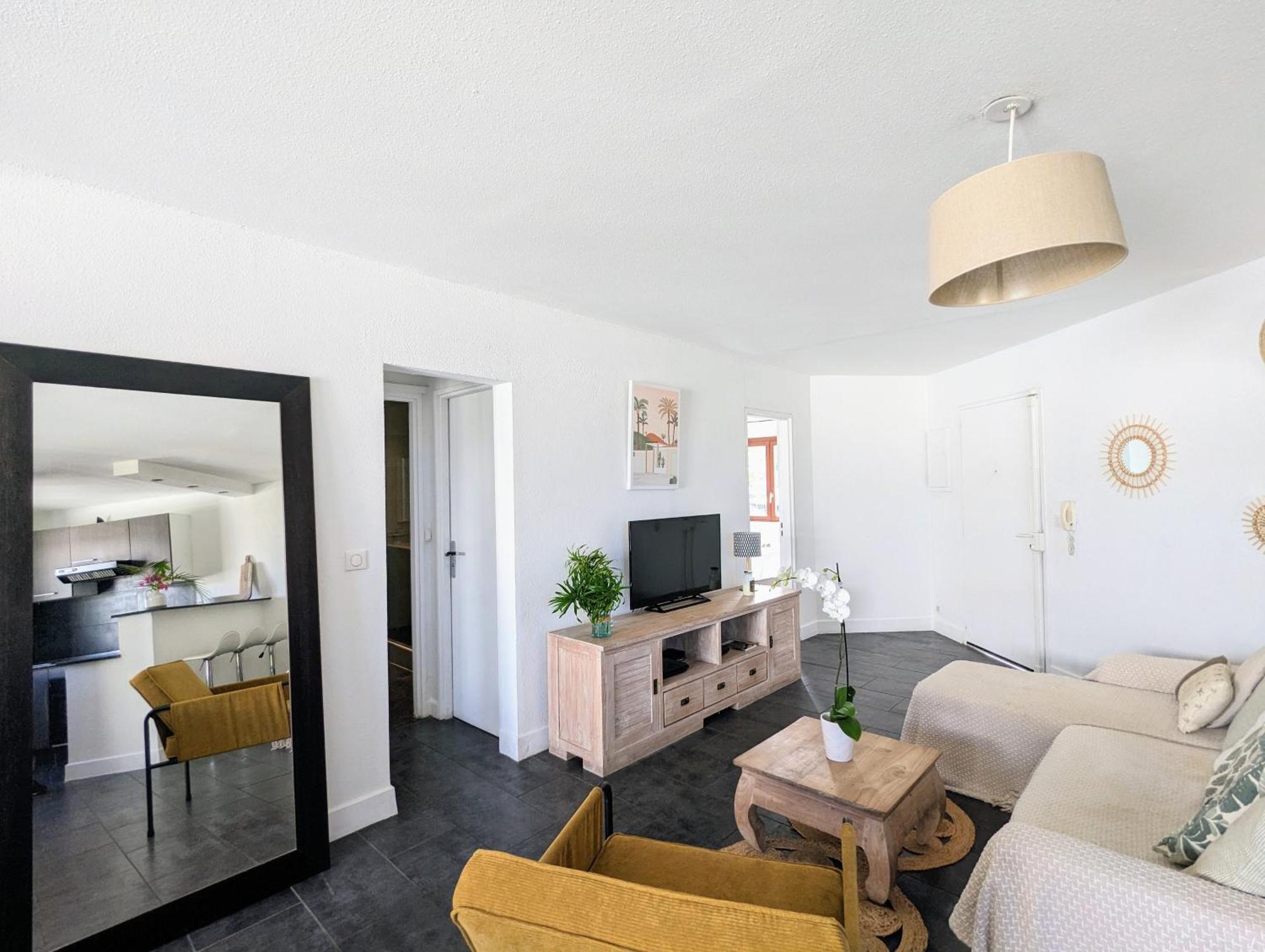 Cap Saint Gilles - T3 Vue Sur Le Port Apartment Exterior foto