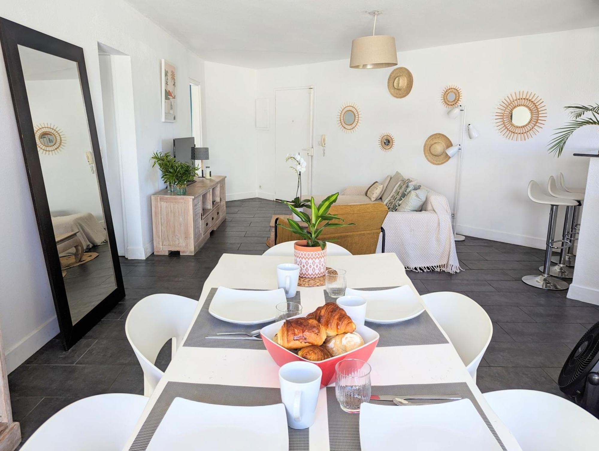 Cap Saint Gilles - T3 Vue Sur Le Port Apartment Exterior foto
